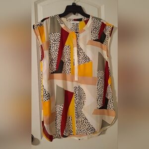 Chaus sleeveless artsy blouse  size medium